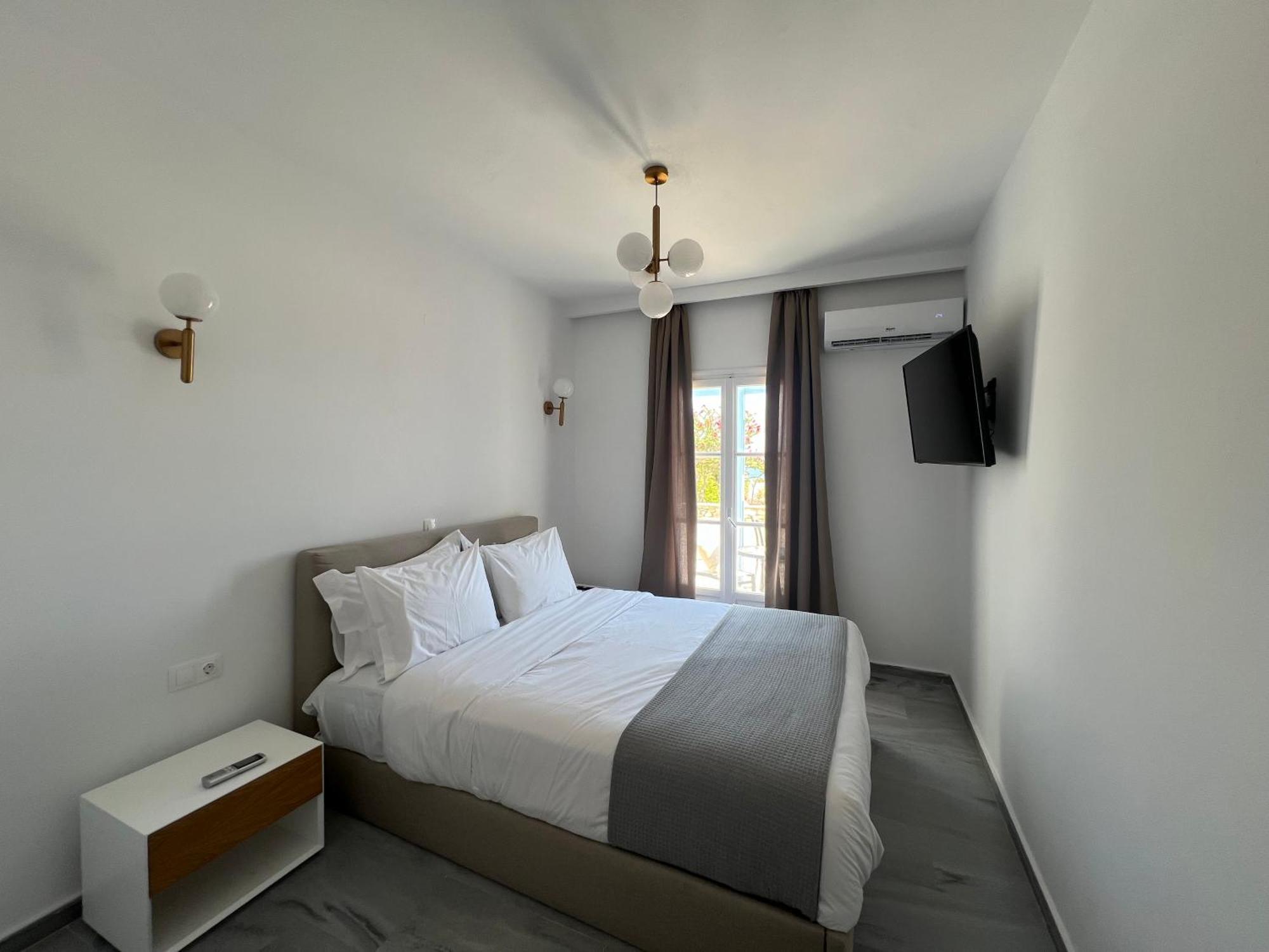 Yaleena Residences Drios Ngoại thất bức ảnh