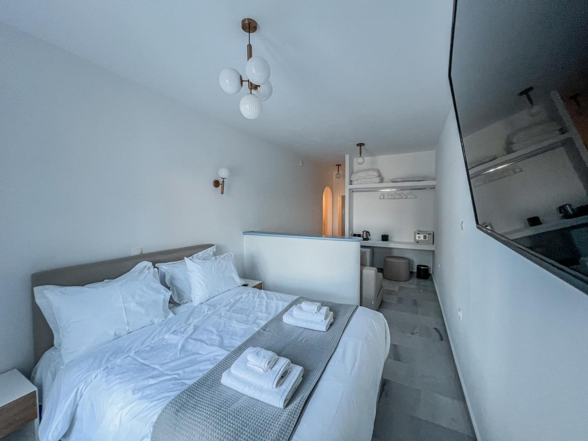 Yaleena Residences Drios Ngoại thất bức ảnh